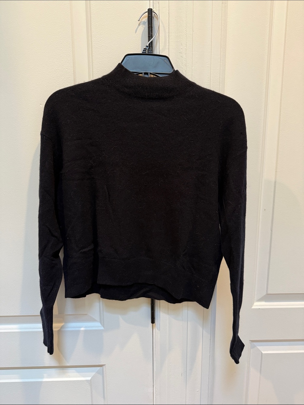 Everlane Black Mock Neck Cashmere Sweater Size S